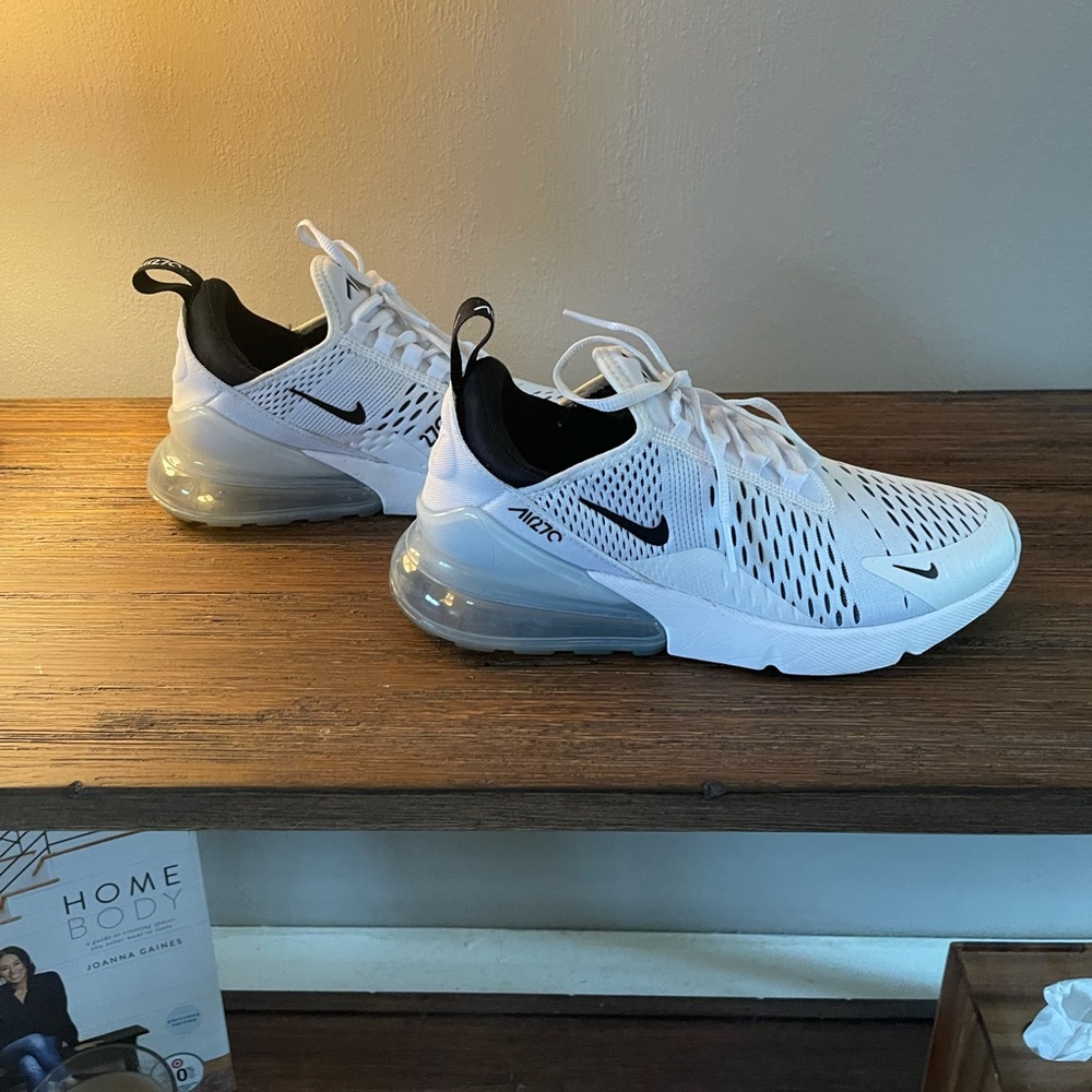 White AirMax